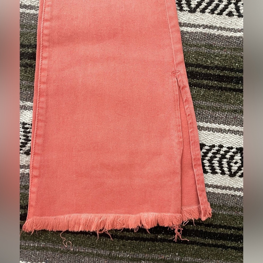 High-Waist Pink Flared Jeans with Split Hem - Picture 6 of 10